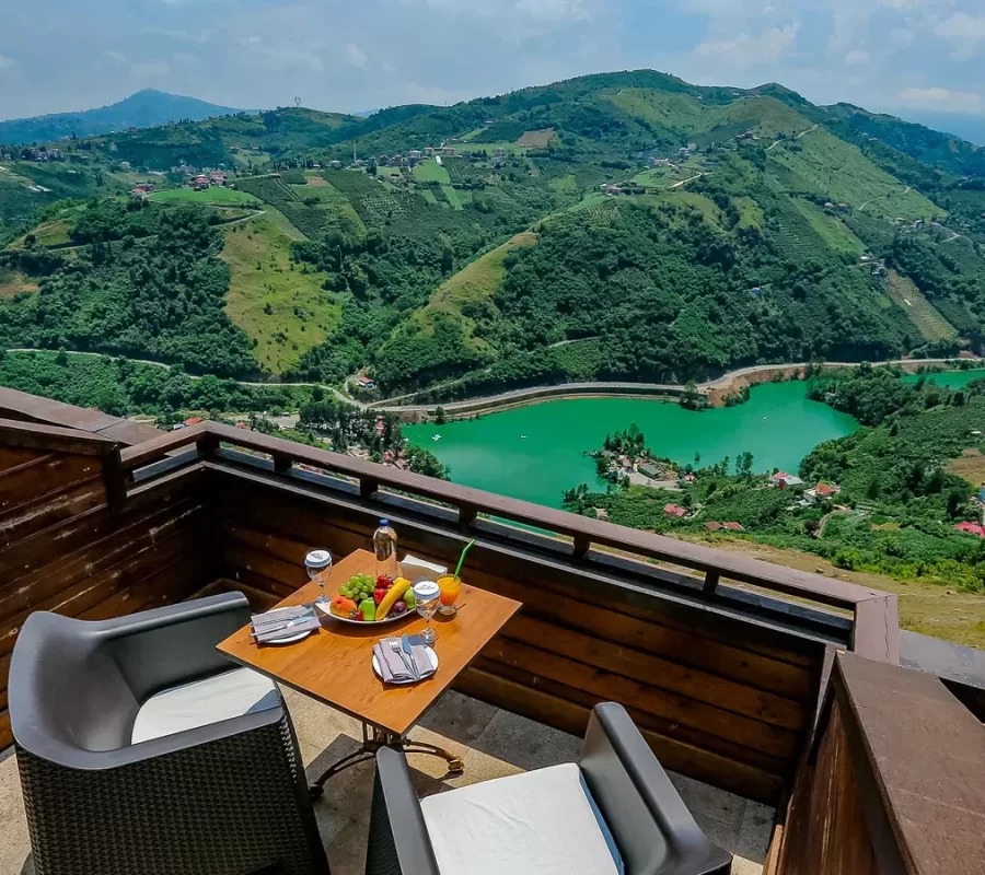 King-Suite-Sera-Lake-Resort-Hotel-24